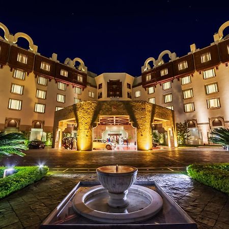 Islamabad Serena Hotel Exterior foto